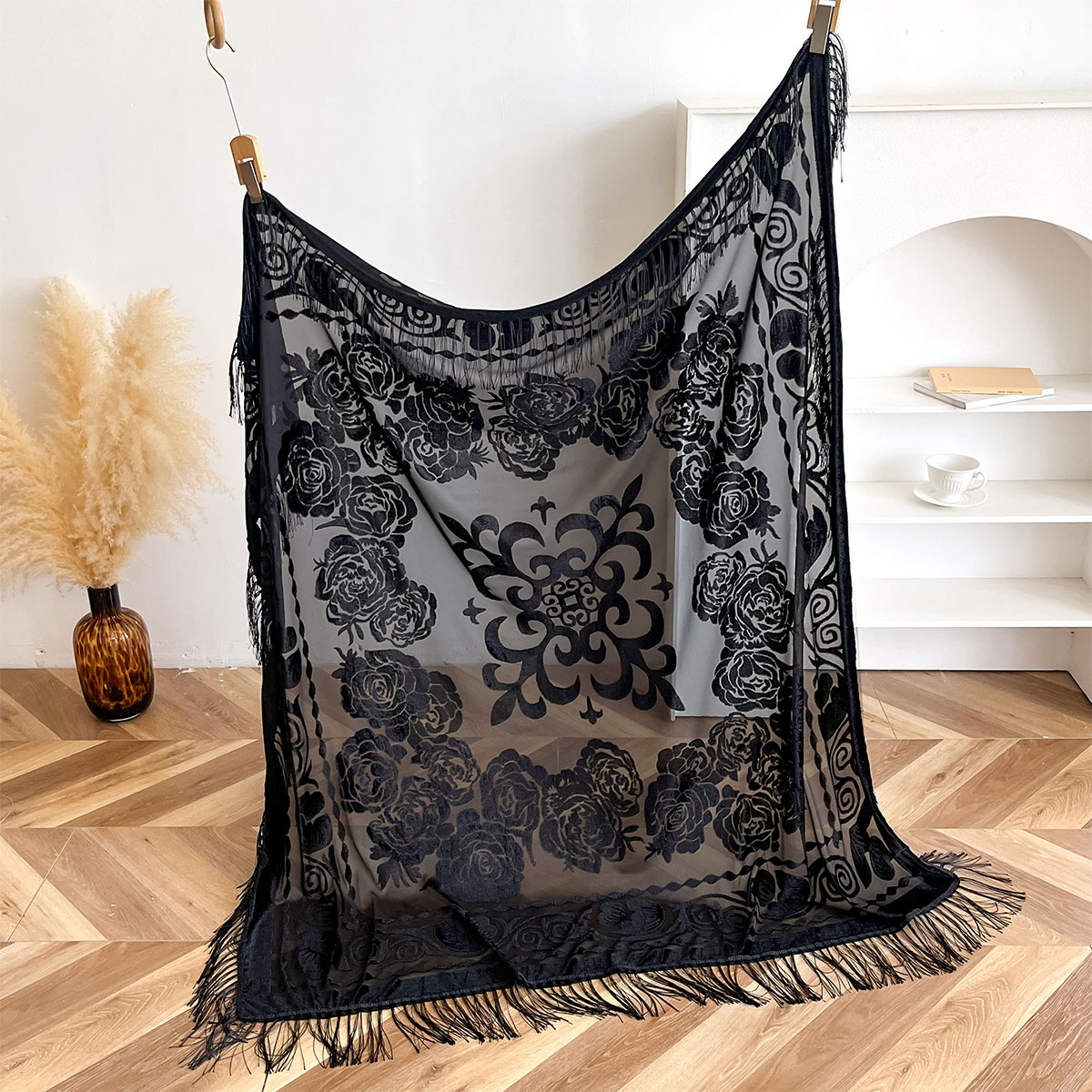 Écharpe rétro en velours à pom - Ethnic Fashion Accessories avis et prix
